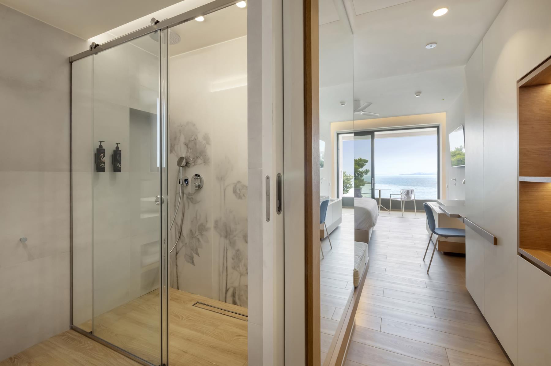 Mirage Chalkida City Resort suite